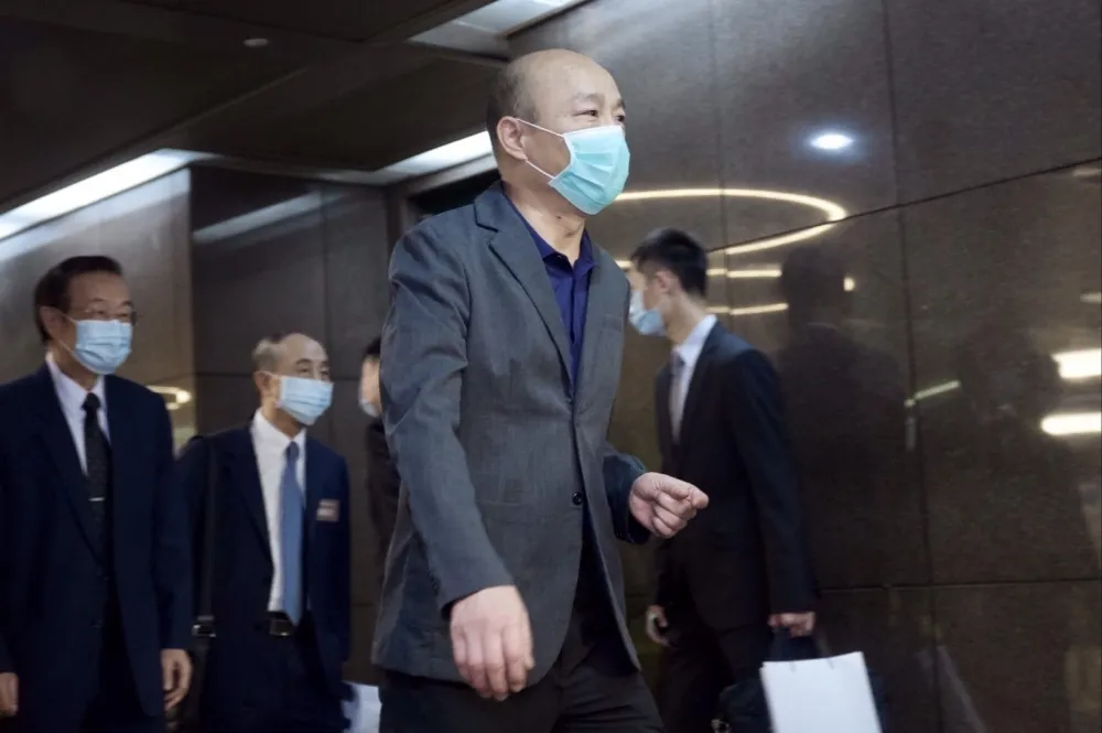 韓國瑜岳父公祭成拱韓聚會　藍中常委力勸「再射穿雲箭」