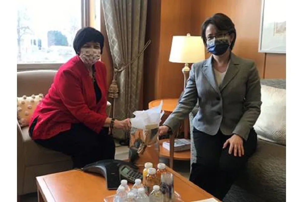 台灣「黑熊布偶外交」持續發威　蕭美琴拜會國務院官員、克拉夫特讚#Taiwancanhelp