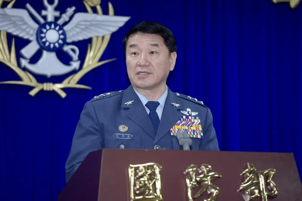 地對空通信無線電機案通資電處長推三阻四　空軍司令拍桌斥：不信拔不了你這顆星