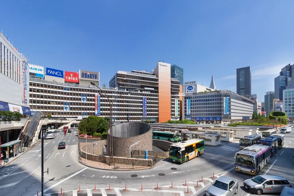 戰爭結束後回不了台灣　他在新宿車站西口靠賣熱狗麵包發大財