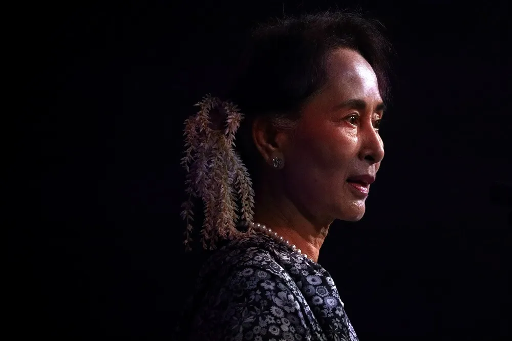 墜落凡間的諾貝爾和平獎人權領袖：翁山蘇姬