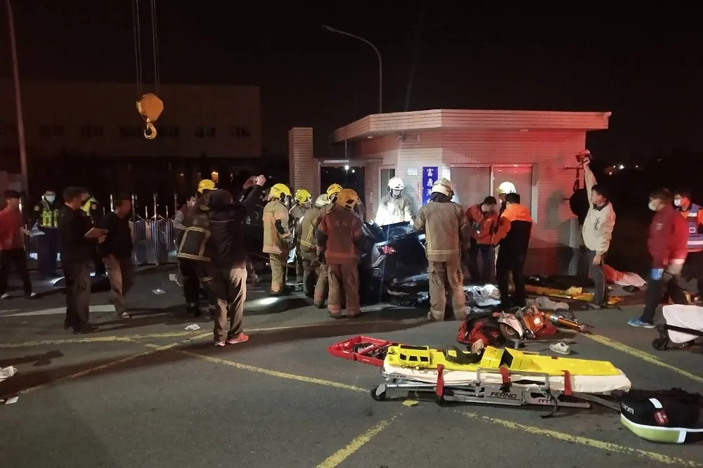 台南發生重大車禍6死　罹難者有兩名16歲少女