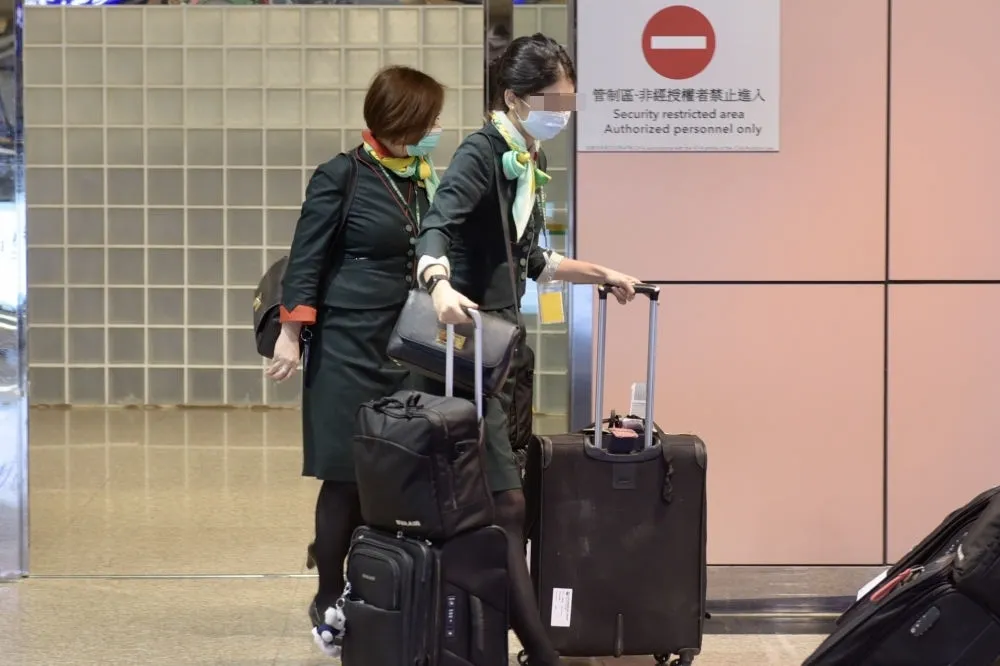 長榮空姐喝醉大鬧班機遭開除　不服稱夢遊提告敗訴