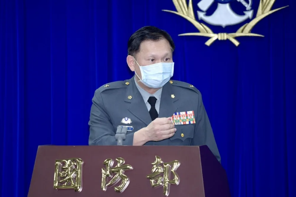 【石木欽案延燒】湯曜明與陳肇敏涉買股、上億標案　國防部：全力配合調查