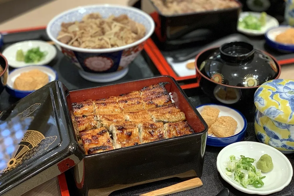 【有片】開幕首三天免服務費！百年日本料理店新品牌「鰻魚三角」插旗北車微風