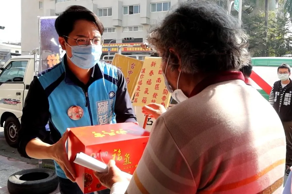 因應疫情宮廟大型活動取消　結合地方民代發放福氣箱