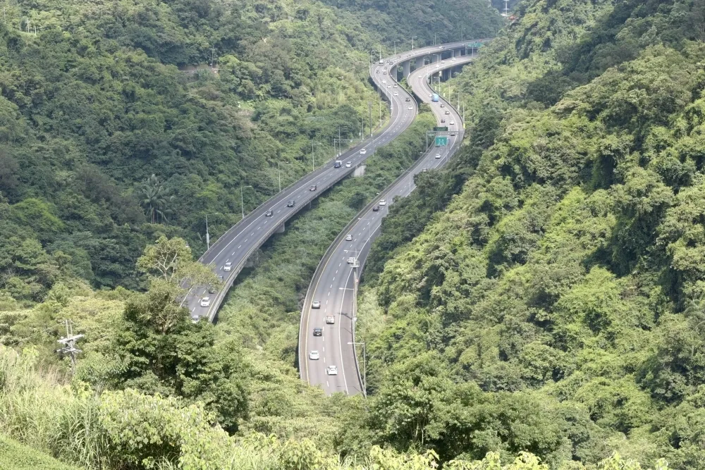 【春節收假日】國道再湧車潮　雪隧一度回堵4.5公里