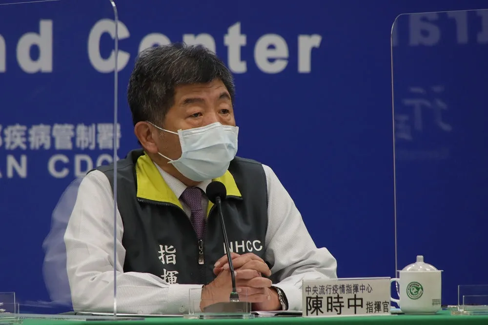 500萬劑BNT疫苗將按原訂合約簽約　陳時中否認「車用晶片換疫苗」