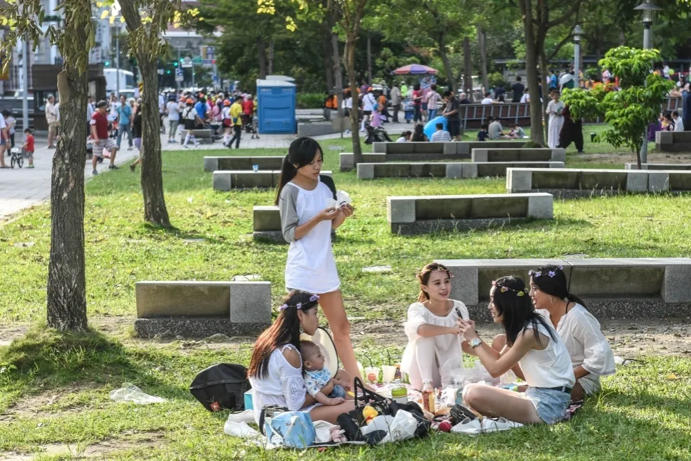 228連假先偶陣雨再轉好　彭啟明：適合踏青的好天氣