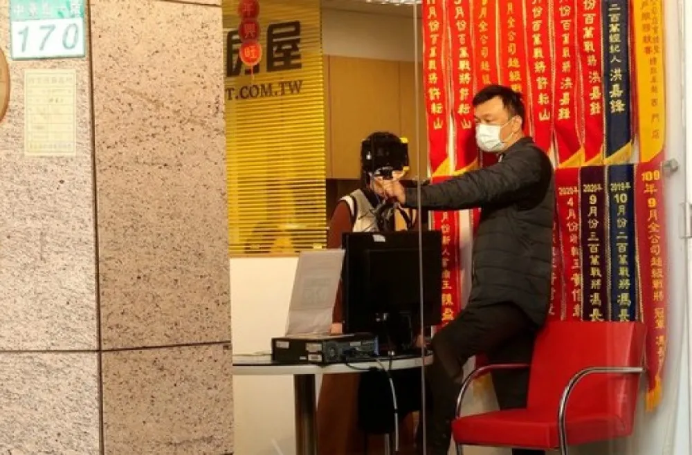 金獎導演黃信堯暖心操刀　詮釋永慶房屋對職場人的溫柔保障
