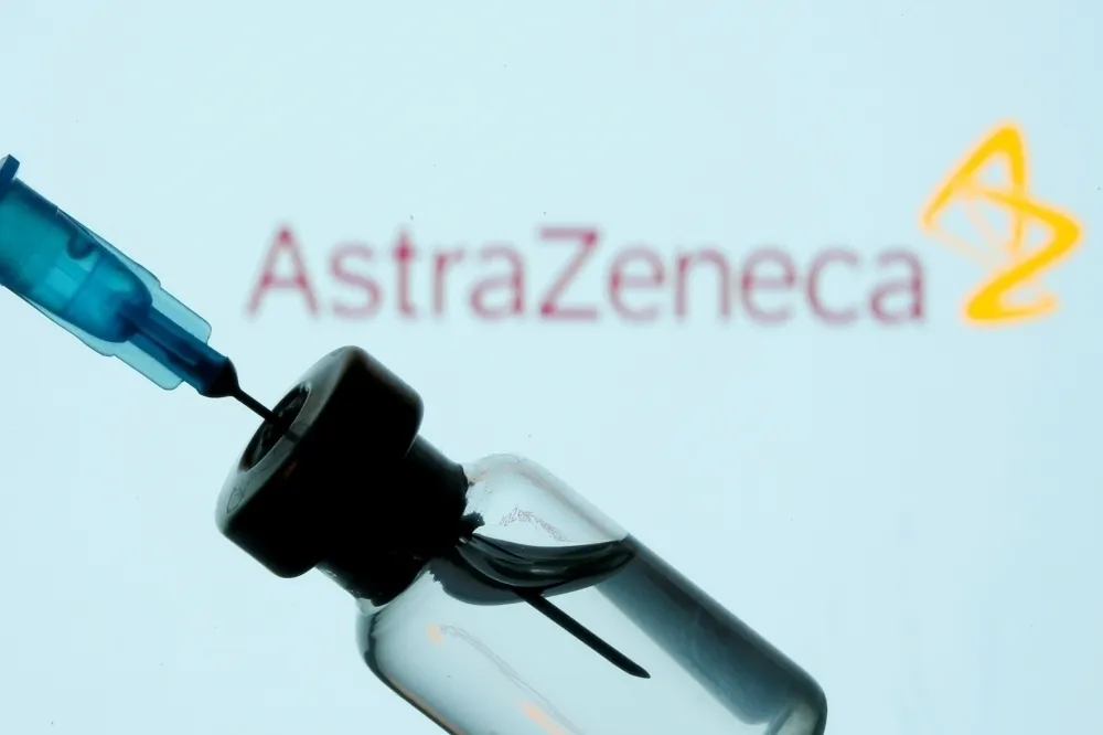 處理疫情連番錯　英國靠超前部署AZ疫苗穩住