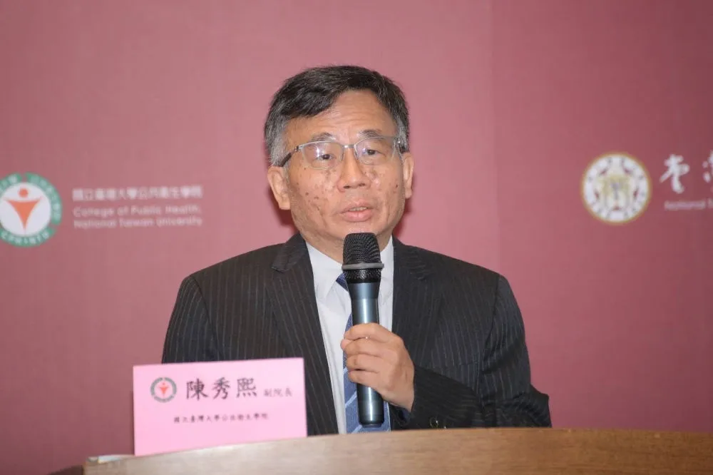 AZ疫苗保護力至少可達12周　台大公衛團隊：疫苗充足才有望解封