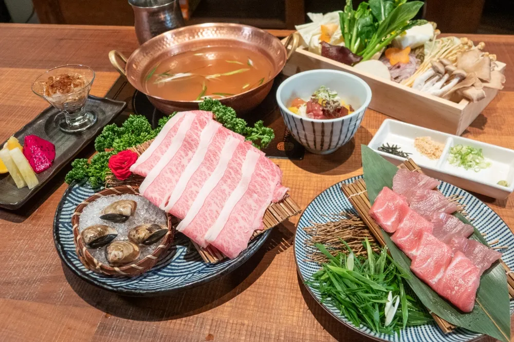 【影片】「黑毛屋本家」春季限定 頂級黑鮪魚三吃！「蔥鮪魚、日本和牛涮涮鍋」