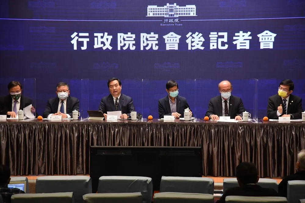 【明年元旦實施】政院修正退休軍教轉私校等條例　36萬人提撥退撫享免稅