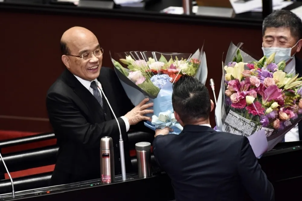【藍茶壺風暴】鐵三角「曾泰葆」竟互槓　江啟臣安撫助滅火