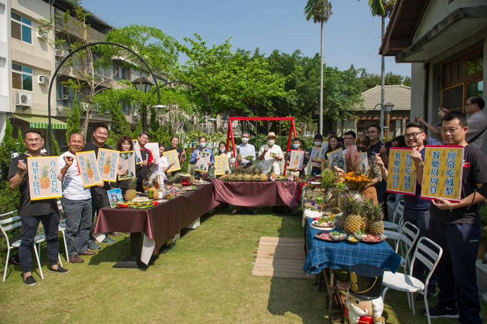 冰花鳳梨炫風　屏13名店齊挺返鄉青農