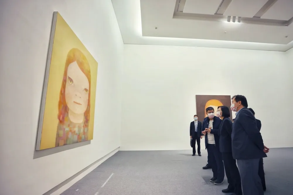 【有片】沒來的「青森犬」竟然隱藏在這裡！《奈良美智特展》53 件作品免費看　5 大必看亮點先筆記