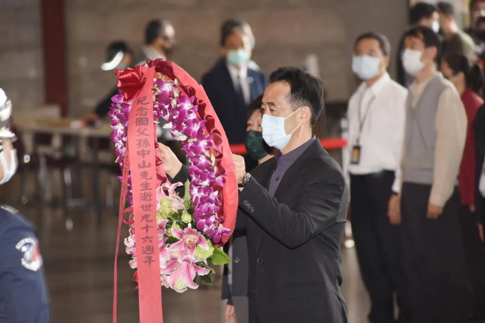 「勇不放棄‧緬懷國父精神」紀念國父逝世96週年系列活動 〈蓬萊風華〉創造臺灣當代水墨歷史 