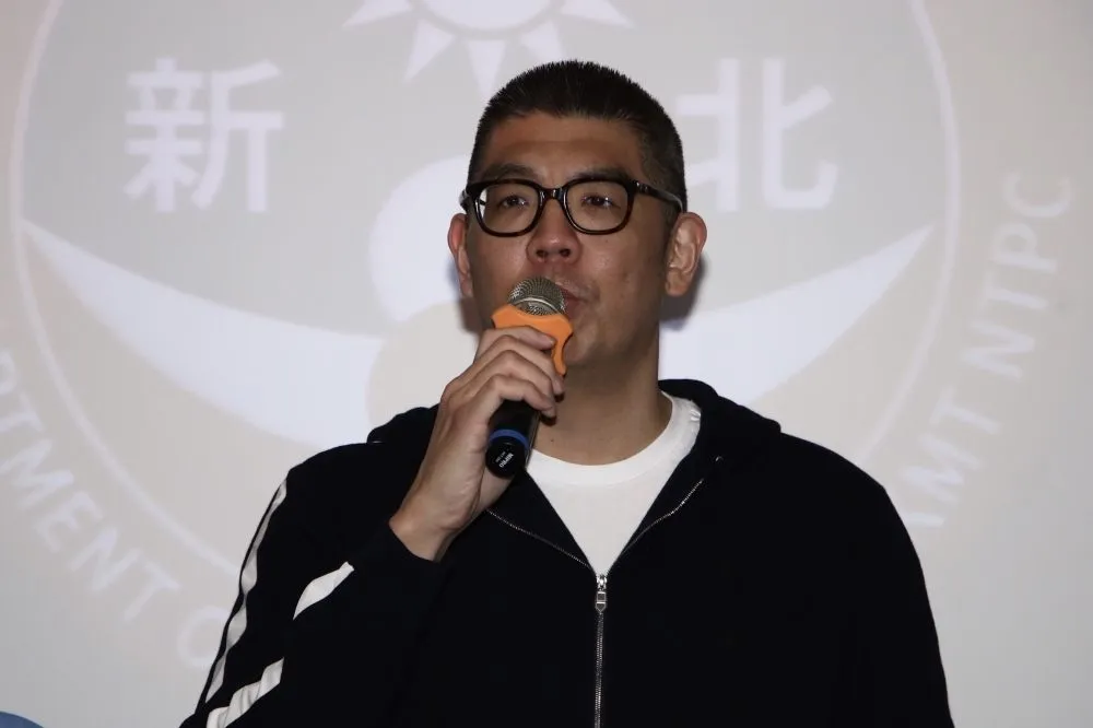 是否參選黨主席「連戰無指示」　連勝文：都是自己的決定