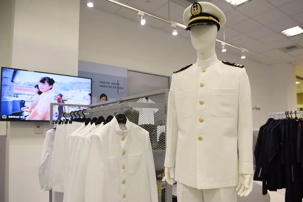 國軍服裝供售站「大直店」正式營運　未來全台將擴增至15店面