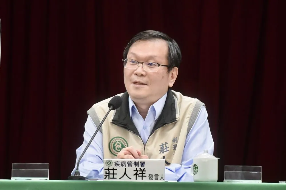 僅3成醫護人員願意接種AZ疫苗　指揮中心自我解嘲：整體比率不算低