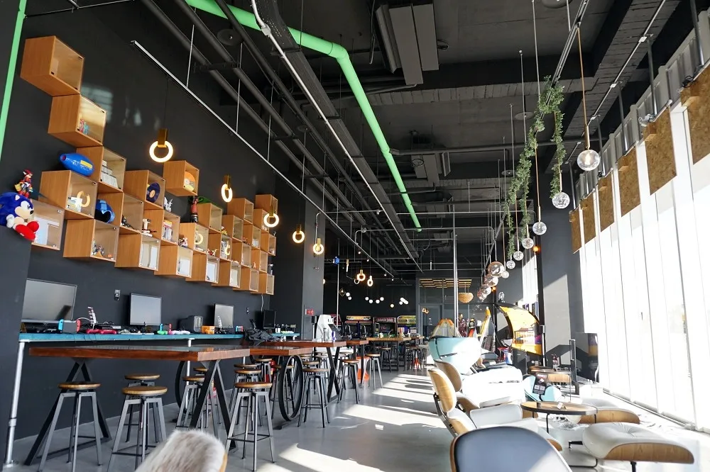 【遊戲迷懷舊天堂片】全台灣最狂電玩餐酒館「MEGABIT 」！玩遊戲、吃美食、看風景一次滿足