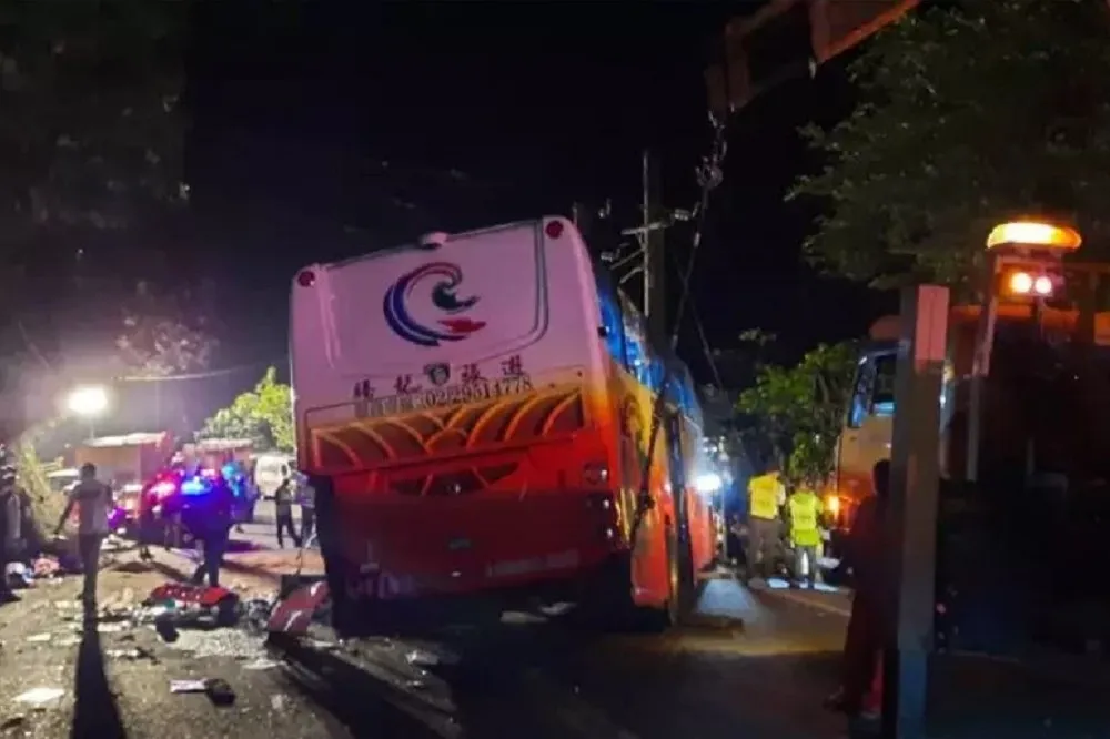 【新北里民團6死39傷】事故點「湊巧很雷同」　今遊覽車撞山和11年前26死差7公里