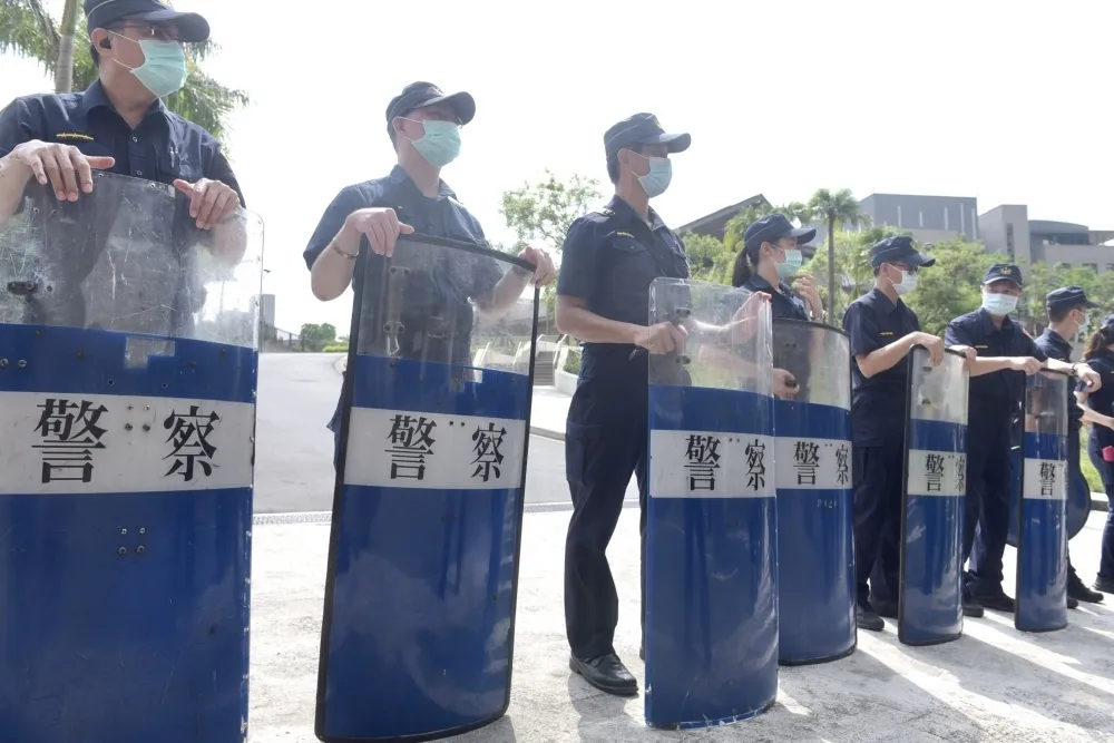 【事件懶人包】螺絲又鬆了嗎　警察風紀近1月內5出包　