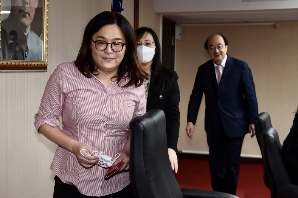 【買疫苗追黑幕】調閱小組常遭霸凌封殺　藍嗆綠「人多怕啥」有虧心事？