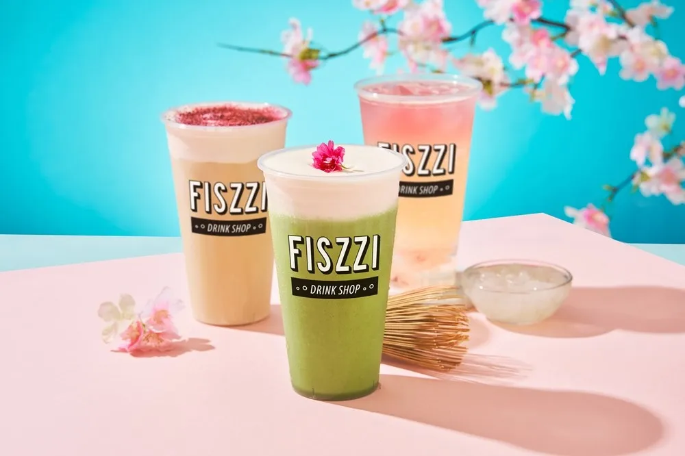3/23~3/26 買一送一！FISZZI 費滋氣泡飲 3 款「櫻花飲品」粉嫩登場