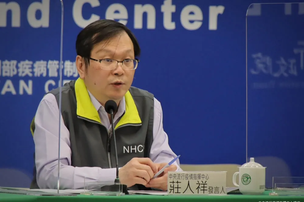 AZ疫苗開打5169劑「9件不良通報」　指揮中心：其中一件被列為嚴重不良事件