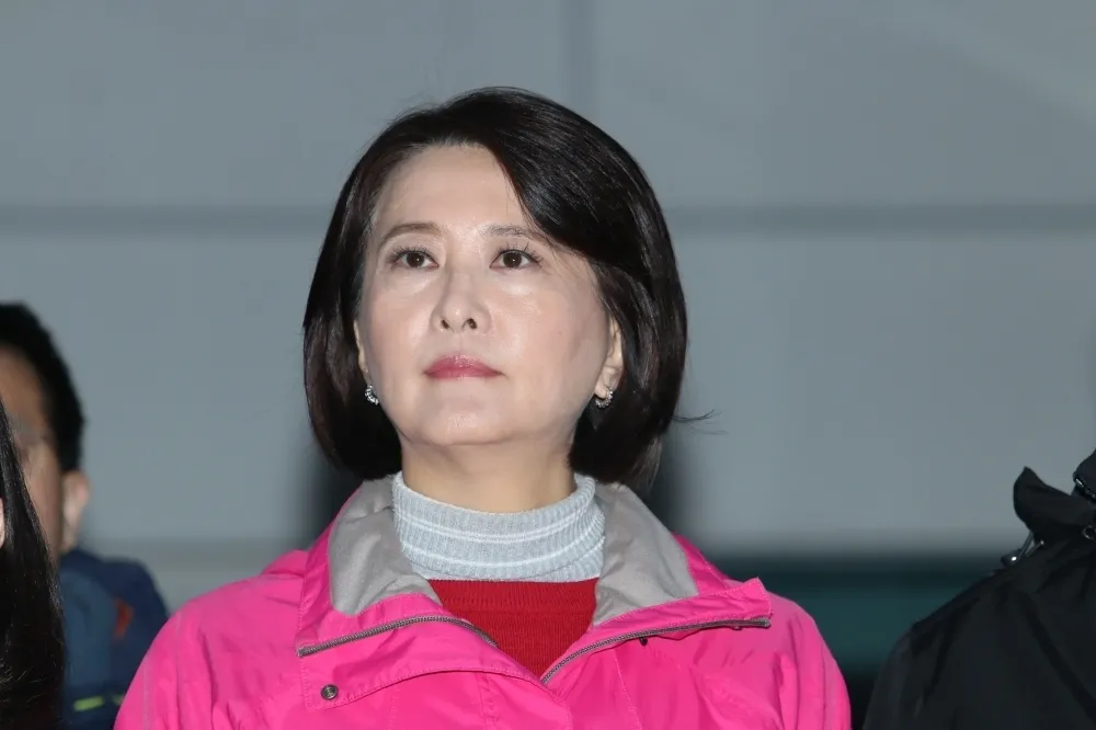 悠遊卡公司人事案惹議　王鴻薇批：iPhone嗶不進捷運竟有臉升官