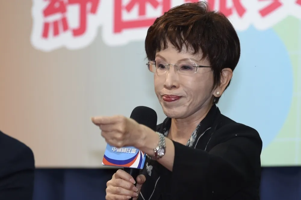 【藍路線之爭】洪秀柱論壇成黨魁壓力測試場　辣問朱立倫、江啟臣「統不統」