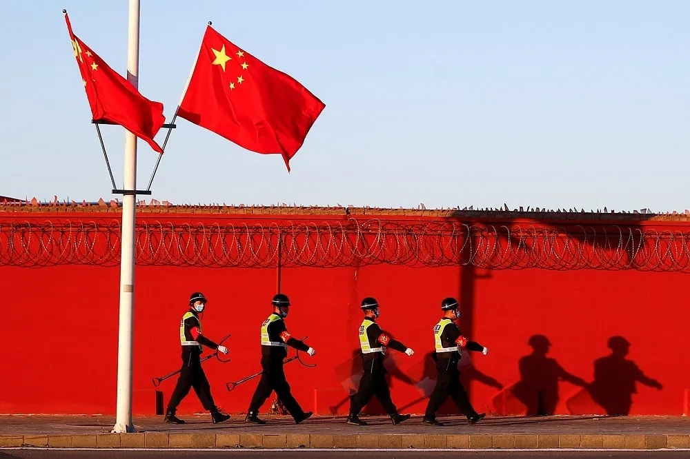 《低端中國》：一個中國　兩個世界