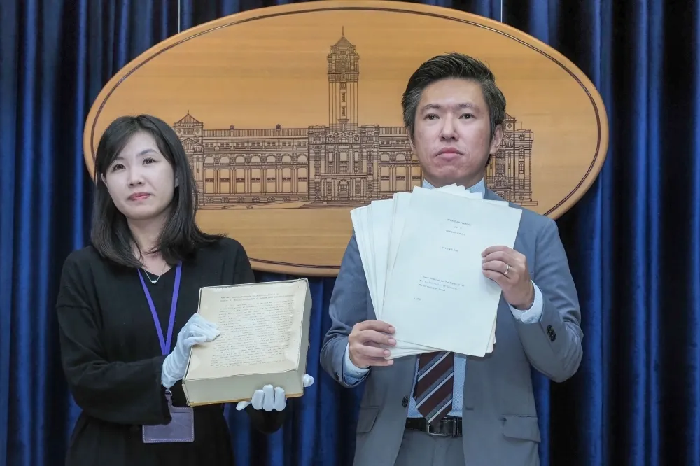 彭文正稱蔡英文「假博士」遭起訴　總統府：真的假不了！