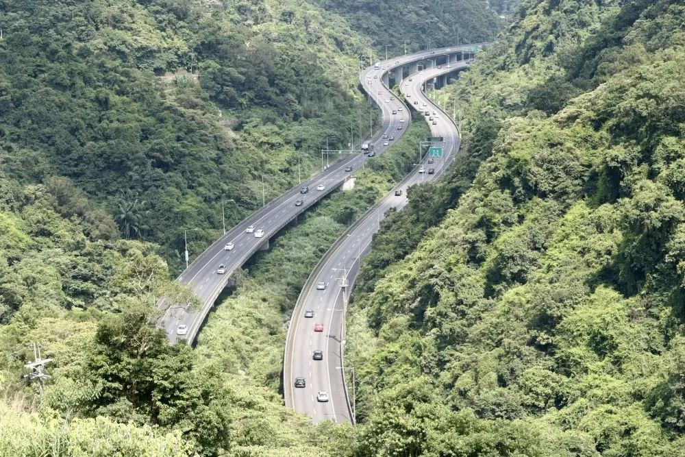 【即時路況】清明返鄉車潮湧現　國1湖口路段最低時速僅10公里