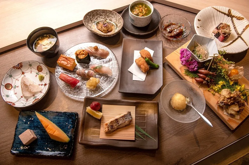 【無菜單壽司割烹 5】從懷石風前菜揭開五感體驗！「鈺鮨」雙主廚端出 20 道料理只要 1680 元