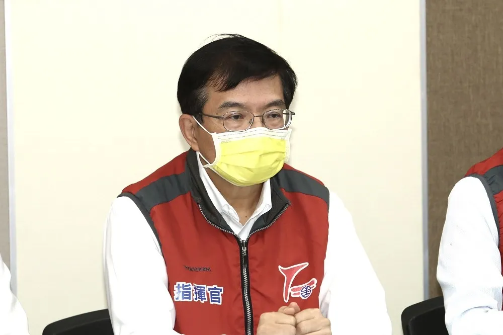 【台鐵出軌】李義祥身旁那群到底是誰　交部：多數不是現場工人