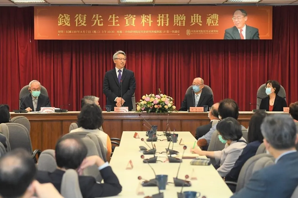 錢復捐逾2百箱檔案給中研院 　資料含退出聯合國與中美斷交電文