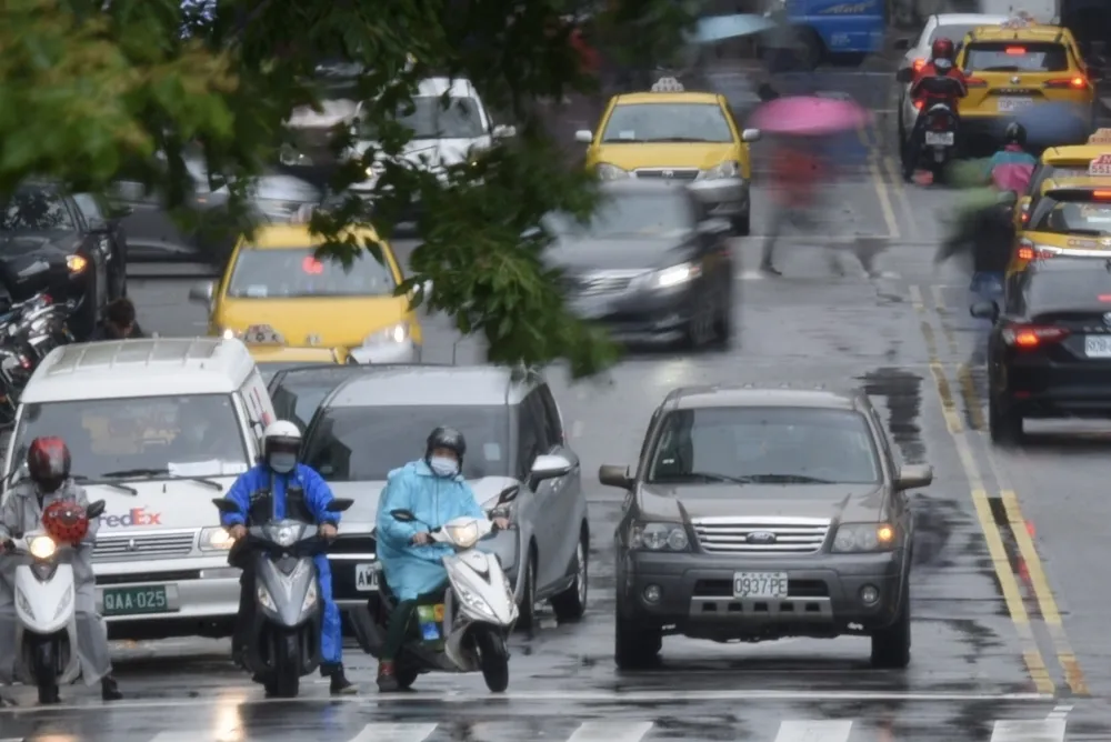 東北季風帶水氣來了　9、10日全台有雨