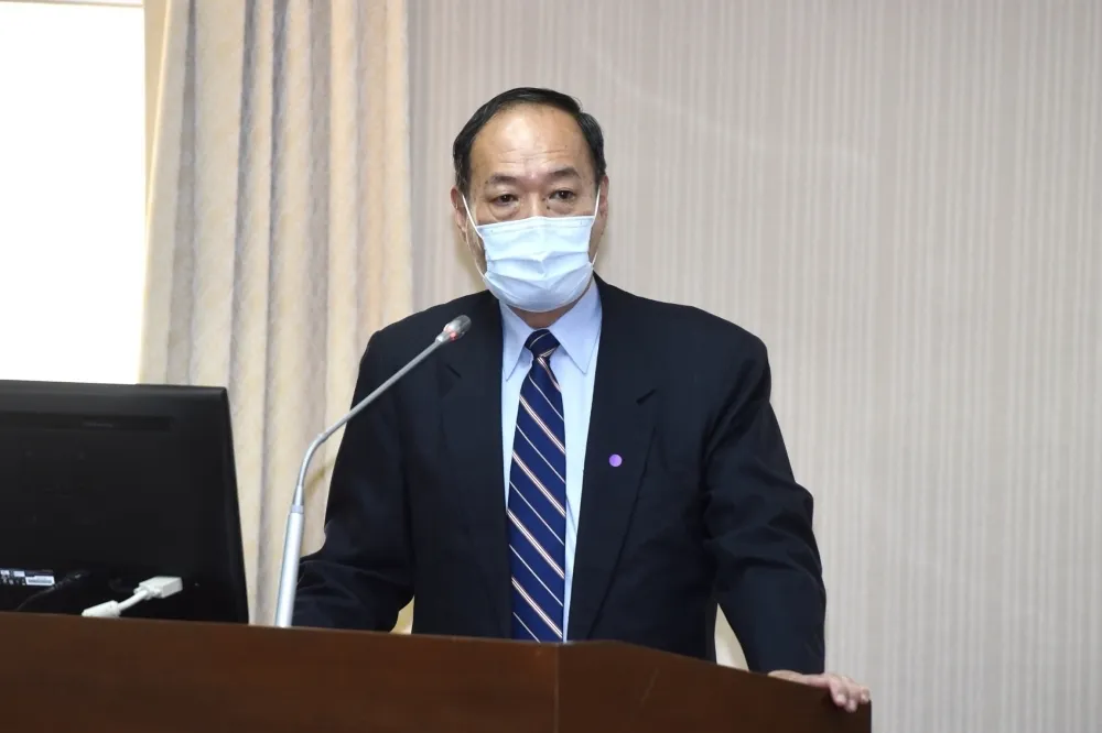 中國無人機繞東沙島飛行　李仲威嗆：若入侵該開火就開火