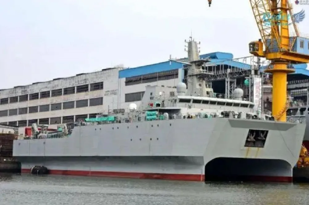解放軍海軍電子偵察船與聲納探測船