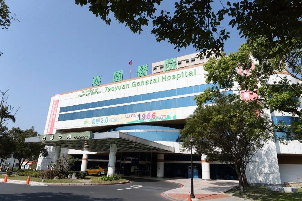 新冠肺炎再添1死　部桃群聚案889搶救2個多月不治