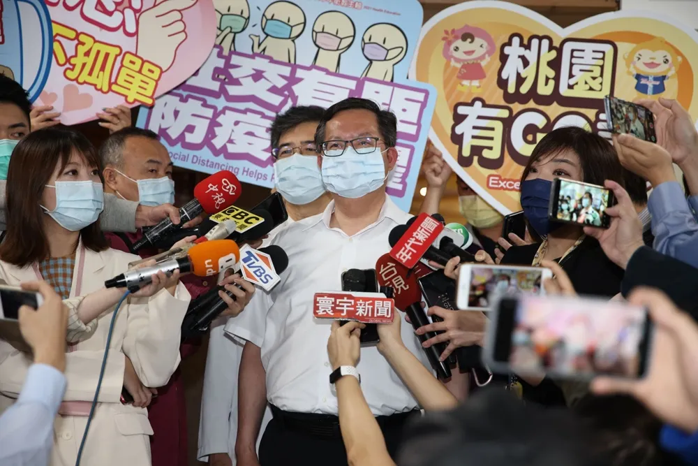 【影片】AZ疫苗開放擴大施打 鄭文燦率先施打第一針