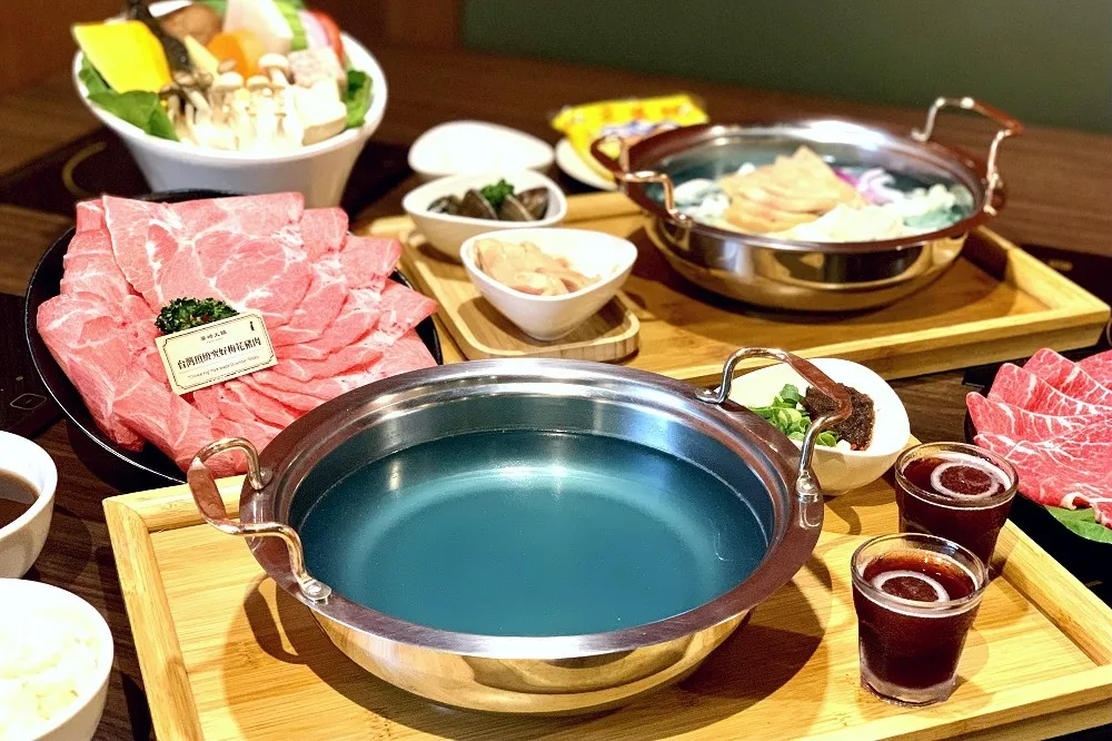 【有片】每天限量 10 份！樂崎火鍋新品「藍眼淚雞湯鍋」民生店限定　加點梅花豬、霜降牛再享 5 折優惠