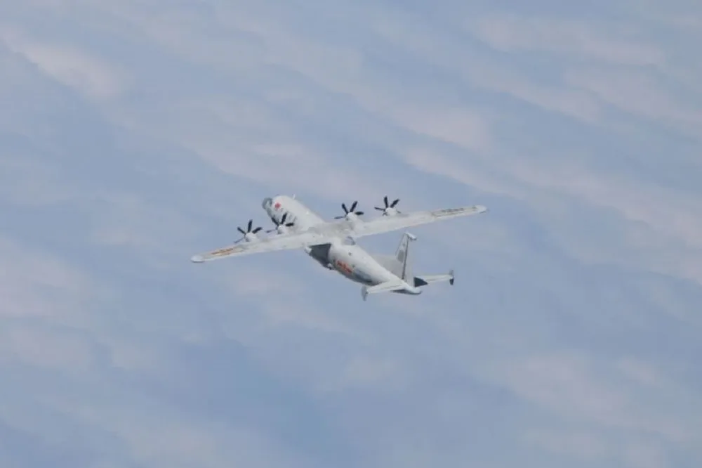 解放軍4月第17度擾台　運-8技偵機再闖我西南空域
