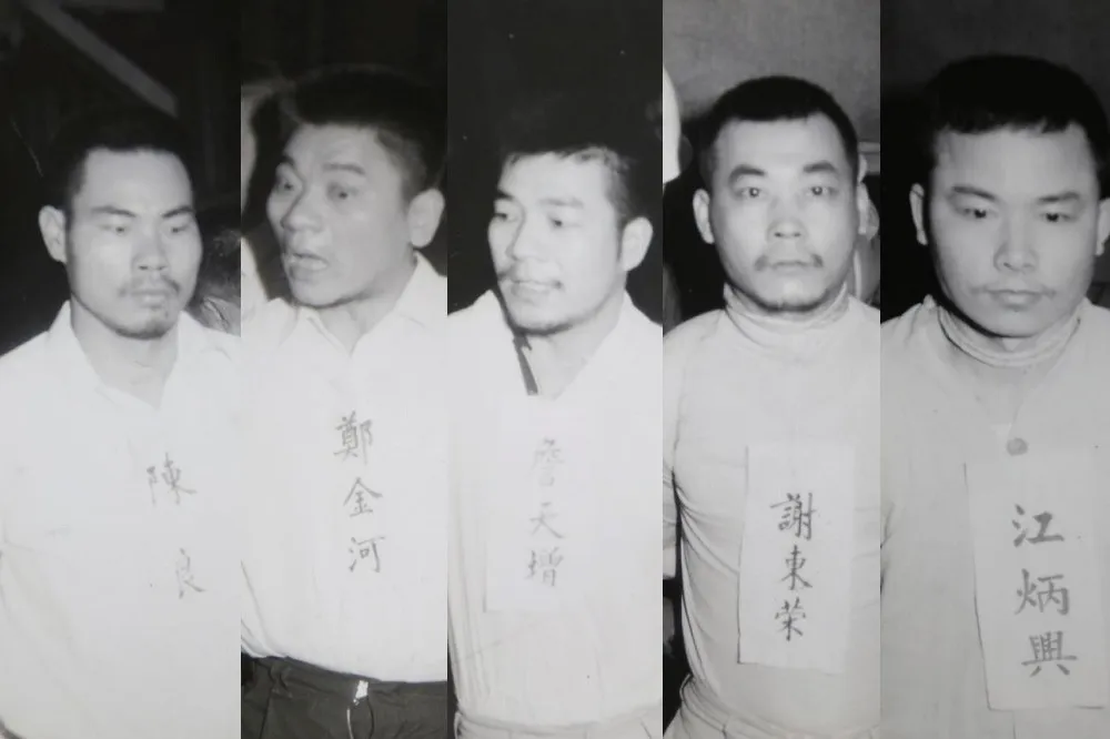一次國軍靠岸是草鞋和紙傘　下次國軍上岸是鐵線穿掌的浮屍