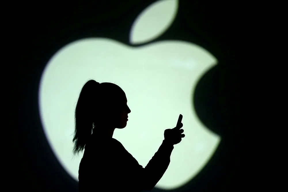 Apple有條件同意右翼社交軟體Parler上架　但要設置內容審核機制