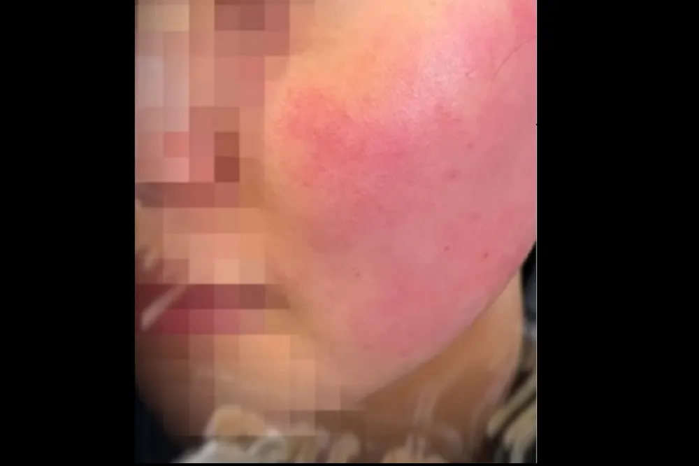 比利時駐韓大使中國籍妻子當街打人　掌摑服飾店員畫面曝光