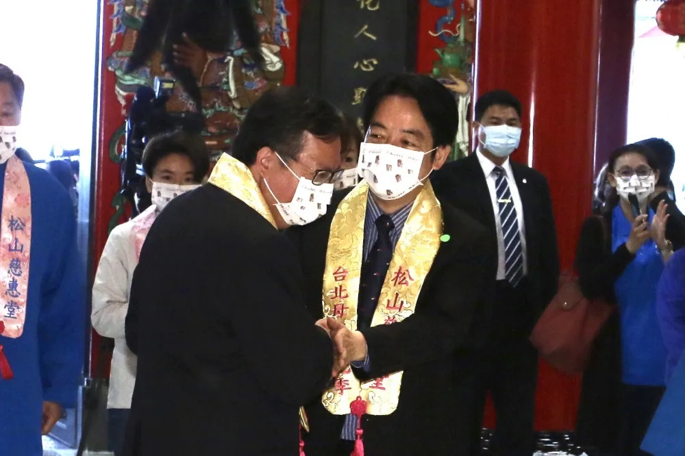 同台祈雨尬2024？賴清德給「一抹微笑」　鄭文燦：我們很好